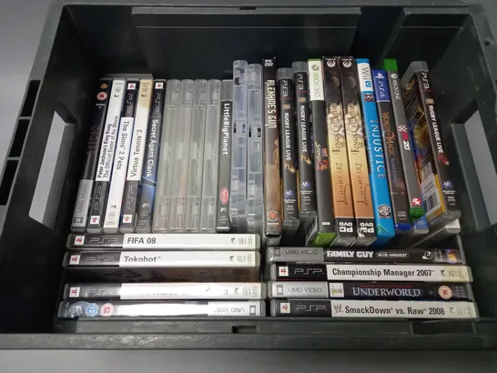 APPROXIMATELY 32 ASSORTED GAMES & DVDS TO INCLUDE WORLDS OF MAGOC (PS4), HELLBOY (PSP UMD VIDEO), INJUSTICE GODS AMONG US (WII U), ETC