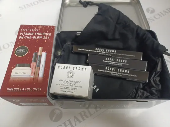 BOBBI BROWN VITAMIN ENRICHED ON THE GLOW SET