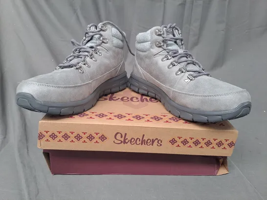 BOXED SKECHERS SYNERGY WARM TECH BOOTS, GREY - SIZE 7