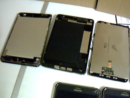 ASSORTMENT OF TABLET PARTS TO INCLUDE SAMSUNG AND IPAD FROM APPROX 12 DEVICES