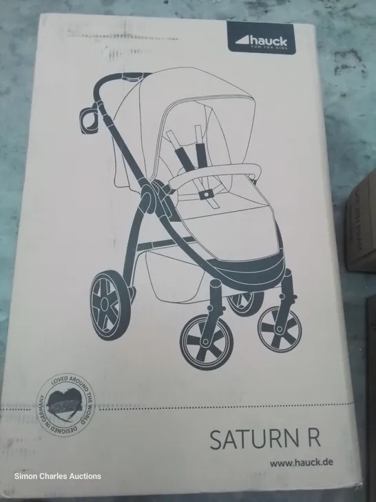 BOXED HAUCK SATURN R PUSHCHAIR TRAVEL SYSTEM (3 BOXES)