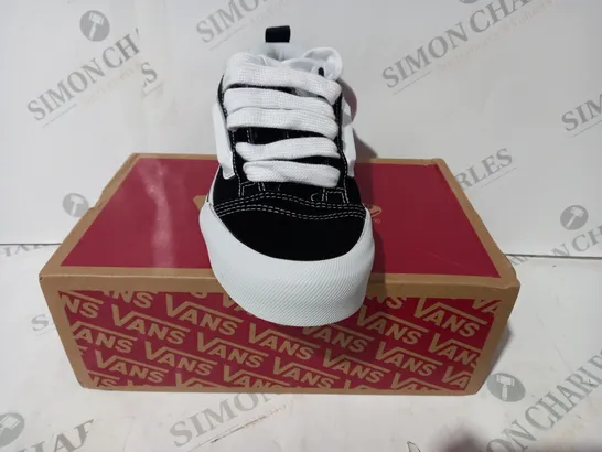 BOXED PAIR OF VANS KNU SKOOL SHOES IN BLACK/WHITE UK SIZE 4