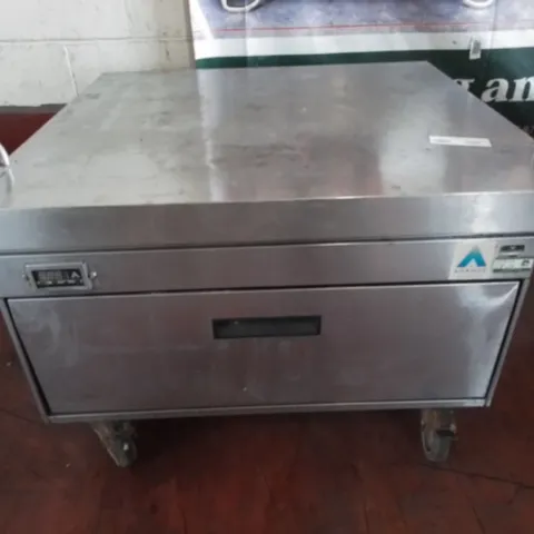 ADANDE WHEELED CATERING UNIT