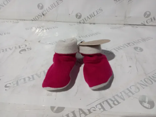 TRUTLE DOVE CASHMERE BOOTIES