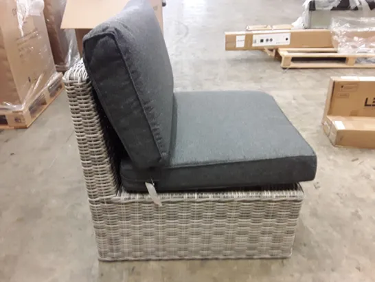 BOXED MIDDLE SOFA CHAIR - LIGHT GREY 