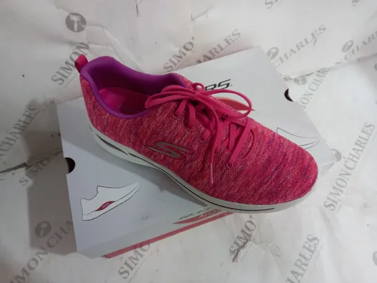 BOXED PAIR OF SKECHERS GO WALK ARCH FIT GLEE PINK TEXTILE UK 7