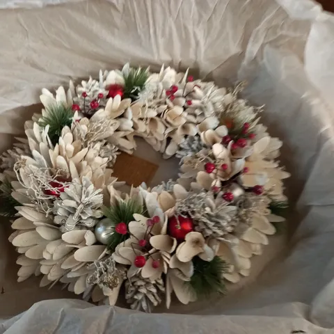 BOXED DIBOR CHRISTMAS WREATH