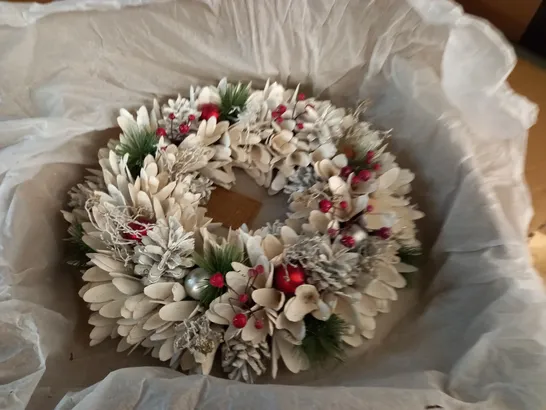 BOXED DIBOR CHRISTMAS WREATH