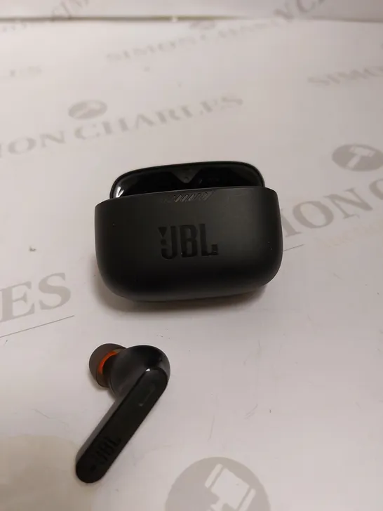 JBL TUNE 230NC TWS IN-EAR HEADPHONES