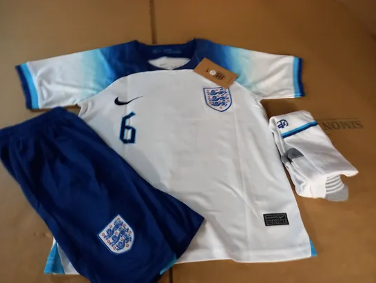 ENGLAND KIDS FOOTBALL KIT - 22