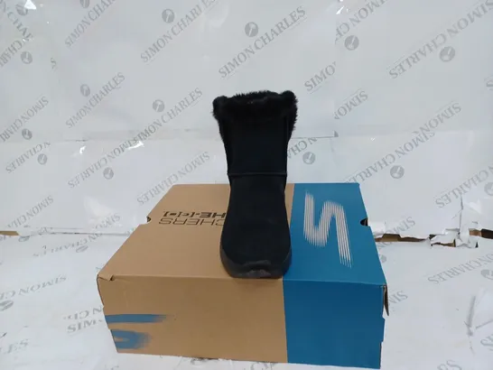 BOXED SKECHERS BLACK ON THE GO BOOTS- SIZE 3.5