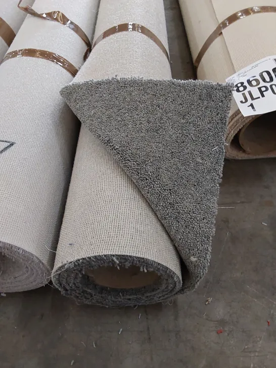 ROLL OF QUALITY DIM HEATHERS CARPET // SIZE: APPROX. 5 X 2.03m