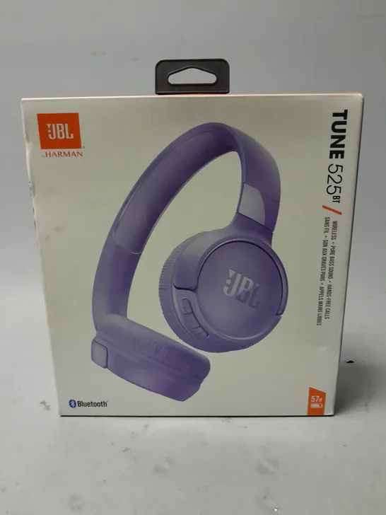 BOXED AND SEALED JBL TUNE 525NT HEADPHONES