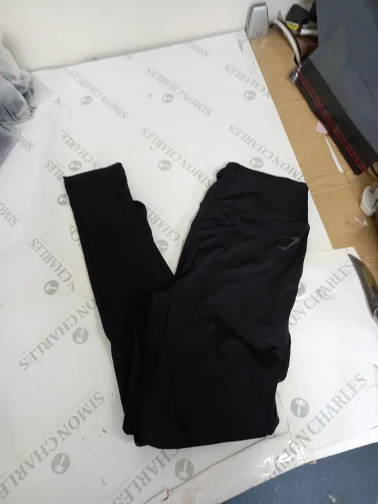 GYMSHARK BLACK LEGGINGS - LARGE