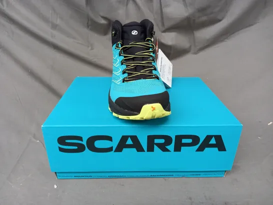 BOXED PAIR OF SCARPA RUSH 2 MID GTX SHOES IN BLUE/LIME UK SIZE 6.66