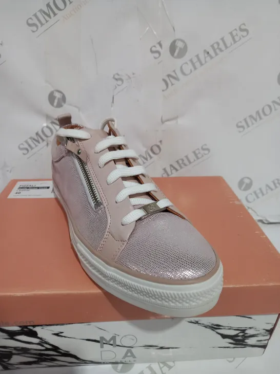 MODA IN PELLE NUDE/ROSE FIZZALI TRAINERS - SIZE 7