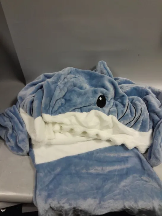 SEEBEE FLEECED SHARK FULL LENGTH OUTFIT - M