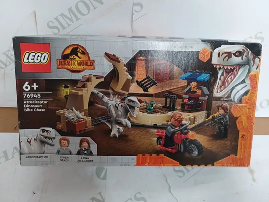 LEGO JURRASIC WORLD ATROCIRAPTOR DINOSAUR BIKE CHASE - 76945