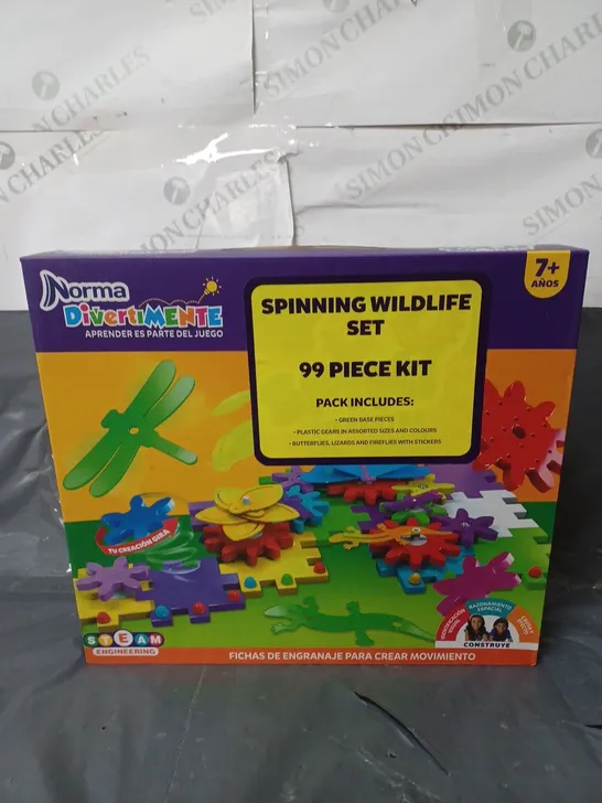 LOT OF 6 NORMA SPINNING WILDLIFE SET AGE 7+