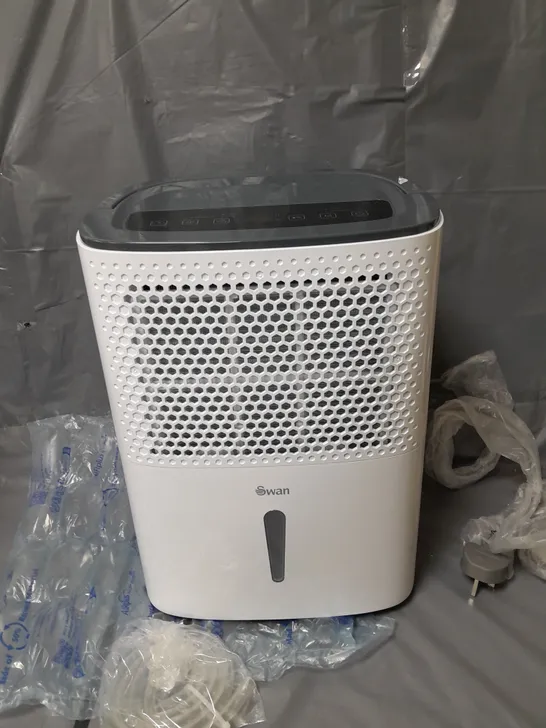 SWAN SH15520 DEHUMIDIFIER 