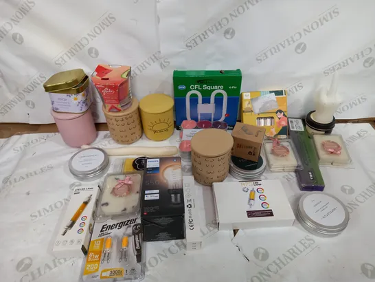 BOX OF ASSORTED HOUSEHOLD ITEMS TO INCLUDE CANDLES, BULBS