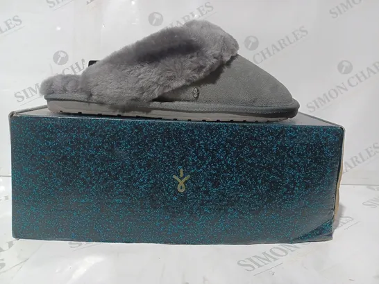 BOXED PAIR OF EMU NEST JOLIE SHEEPSKIN SLIPPERS, CHARCOAL - SIZE 8