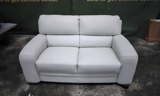 QUALITY ITALIAN DESIGNER ONTARIO 2 SEATER SOFA IN WHITE LEATHER 