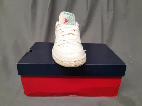 BOXED PAIR OF REEBOK CLUB 85 VINTAGE SHOES IN CREAM UK SIZE 5