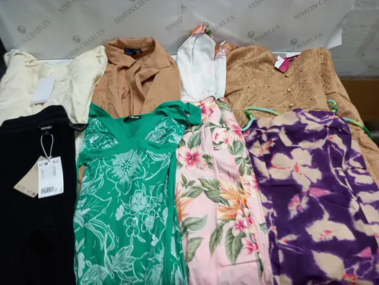 LARGE QUANTITY OF ASSORTED CLOTHING ITEMS TO INCLUDE BERSHKA, ASOS AND JANE NORMAN