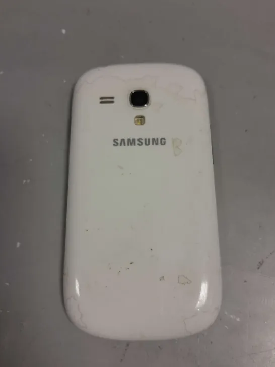 SAMSUNG GT-I8200N SMARTPHONE 