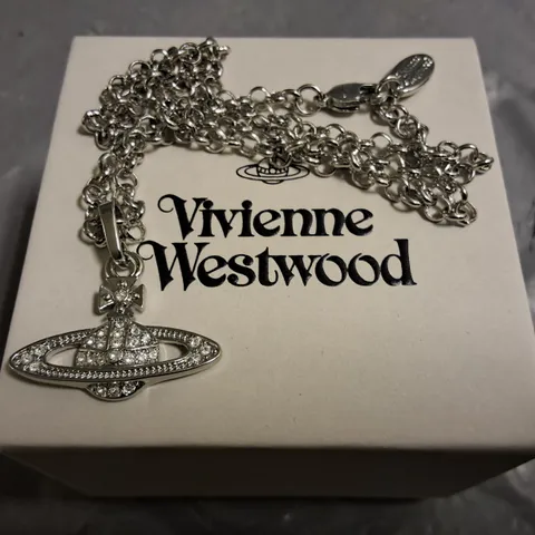 VIVIENNE WESTWOOD SILVER LOOK NECKLACE