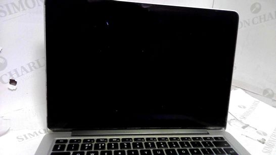 SILVER MACBOOK PRO CORE I5 2.6 13 INCH RETINA DISPLAY (2014) 8GB RAM