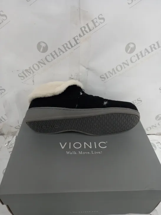 BOXED VIONIC BELIEVE SLIPPERS IN BLACK SIZE 5