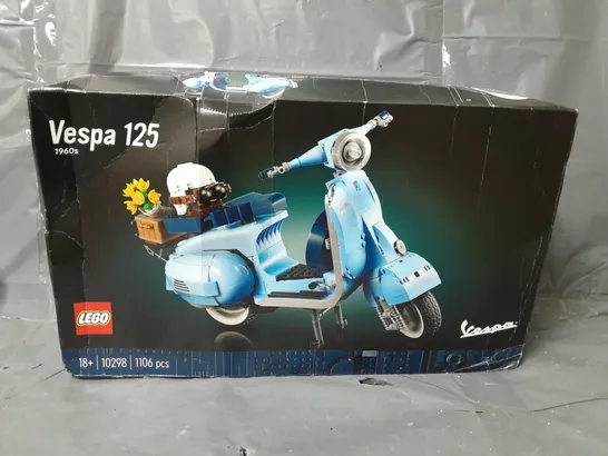 BOXED LEGO VESPA 125 SCOOTER MODEL (SET 10298) RRP £79.99