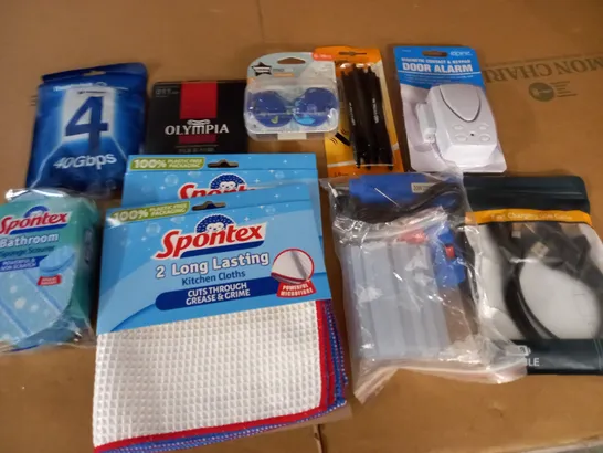 LOT OF ASSORTED HOUSEHOLD ITEMS TO INCLUDE TOMMEE TIPPEE SOOTHERS AND SPONTEX CLEANING ITEMS