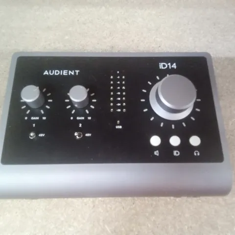 BOXED AUDIENT 6OUT AUDIO INTERFACE