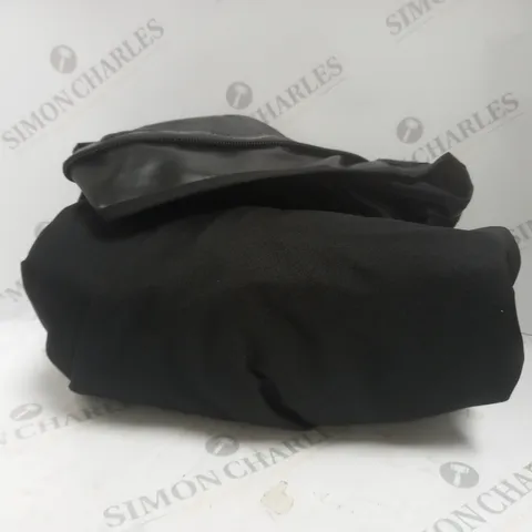 BOXED UNBRANDED CAR ROOF BAG