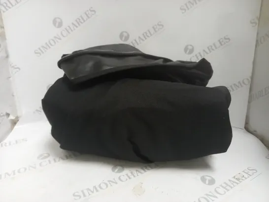 BOXED UNBRANDED CAR ROOF BAG