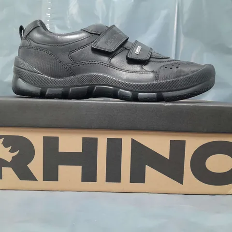 BOXED PAIR OF RHINO TROOPER SHOES IN BLACK EU SIZE 41