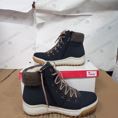 RIEKER LACE BOOT NAVY SIZE 5