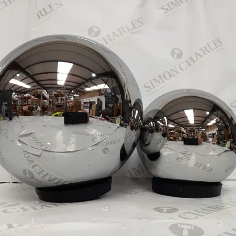 BOXED KELLY HOPPEN SET OF 2 INDOOR OUTDOOR PRELIT GLASS DECOR - REFLECTIVE ORBS