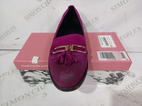 MODA IN PELLE SIZE 8 FRIANI TASSEL LOAFER FUSCHIA SUEDE