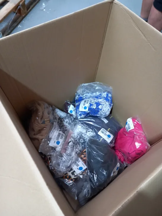 BOX OF APPROXIMATELY 15 CLOTHING ITEMS PANTS, JACKETS, TOPS ETC