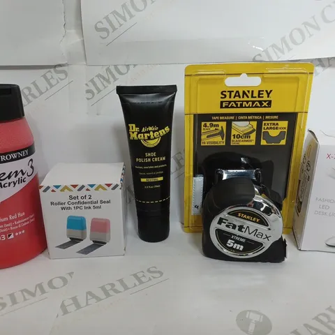 BOX OF APPROXIMATELY 10 ASSORTED ITEMS TO INCLUDE - STANLEY FATMAX - CONFIDENTIAL SEAL - SHOE POLISH ETC