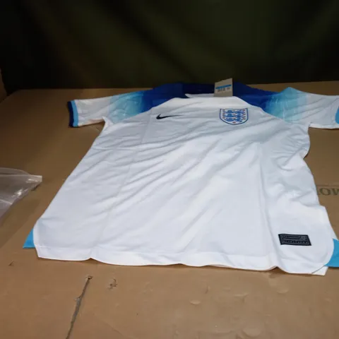 NIKE ENGLAND FOOTBALL SHIRT - MEDIUM