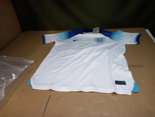 NIKE ENGLAND FOOTBALL SHIRT - MEDIUM