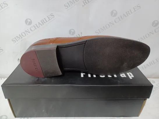 BOXED FIRETRAP SPENCER SHOES IN BROWN - SIZE 10