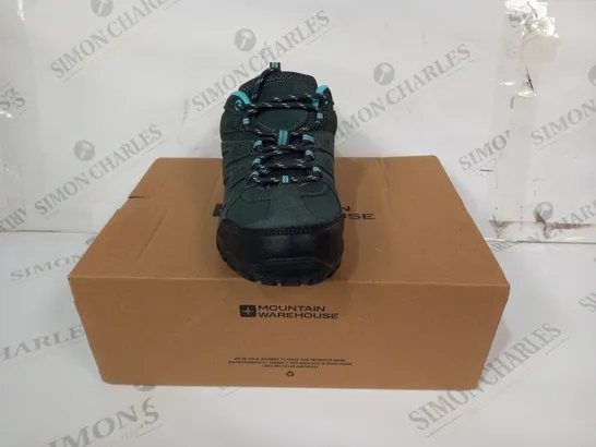 BOXED PAIR OF MOUNTAIN WAREHOUSE OUTDOOR WOMENS SHOES IN SEA GREEN/CYAN UK SIZE 6