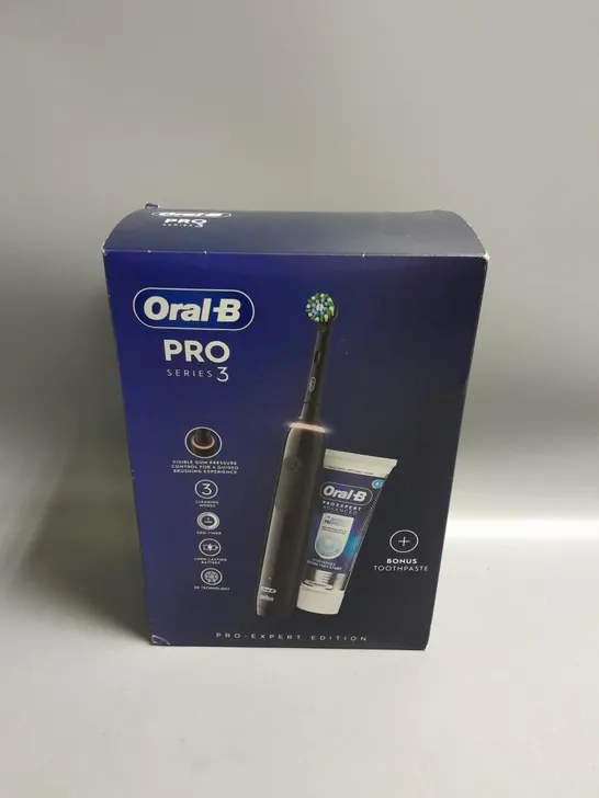 BOXED ORAL B PRO SERIES 3 ELECTRONIC TOOTHBRUSH