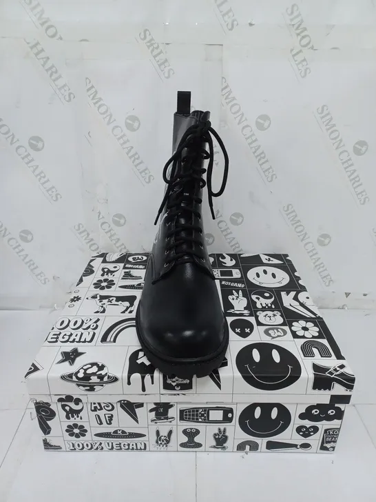 KOI FOOTWEAR MENS BLACK ANIMAL FREE MILITARY BOOTS SIZE 10